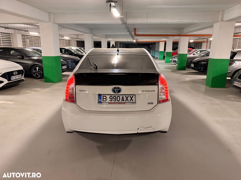 Toyota Prius (Hybrid) Luna - 6