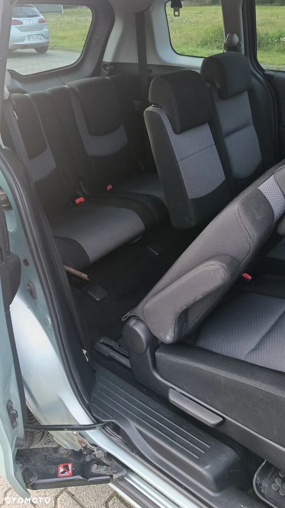 Mazda 5 - 12