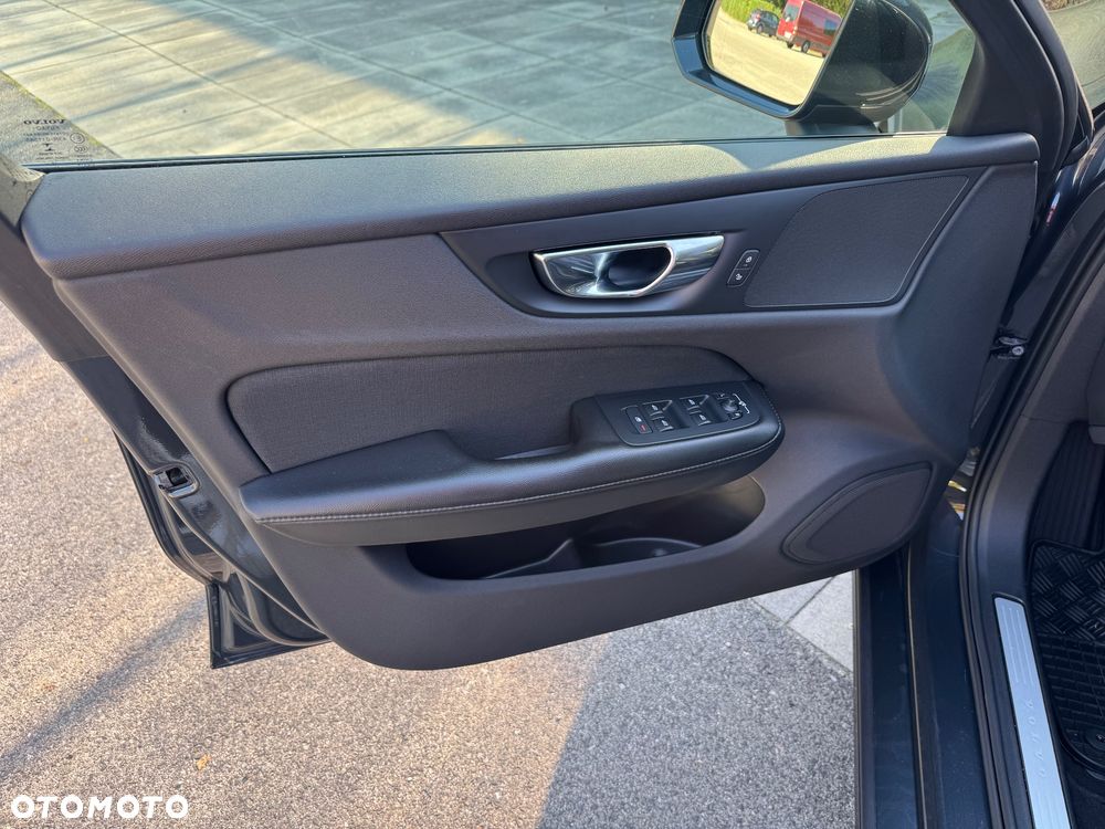 Volvo V60 D3 Geartronic Momentum Pro - 23