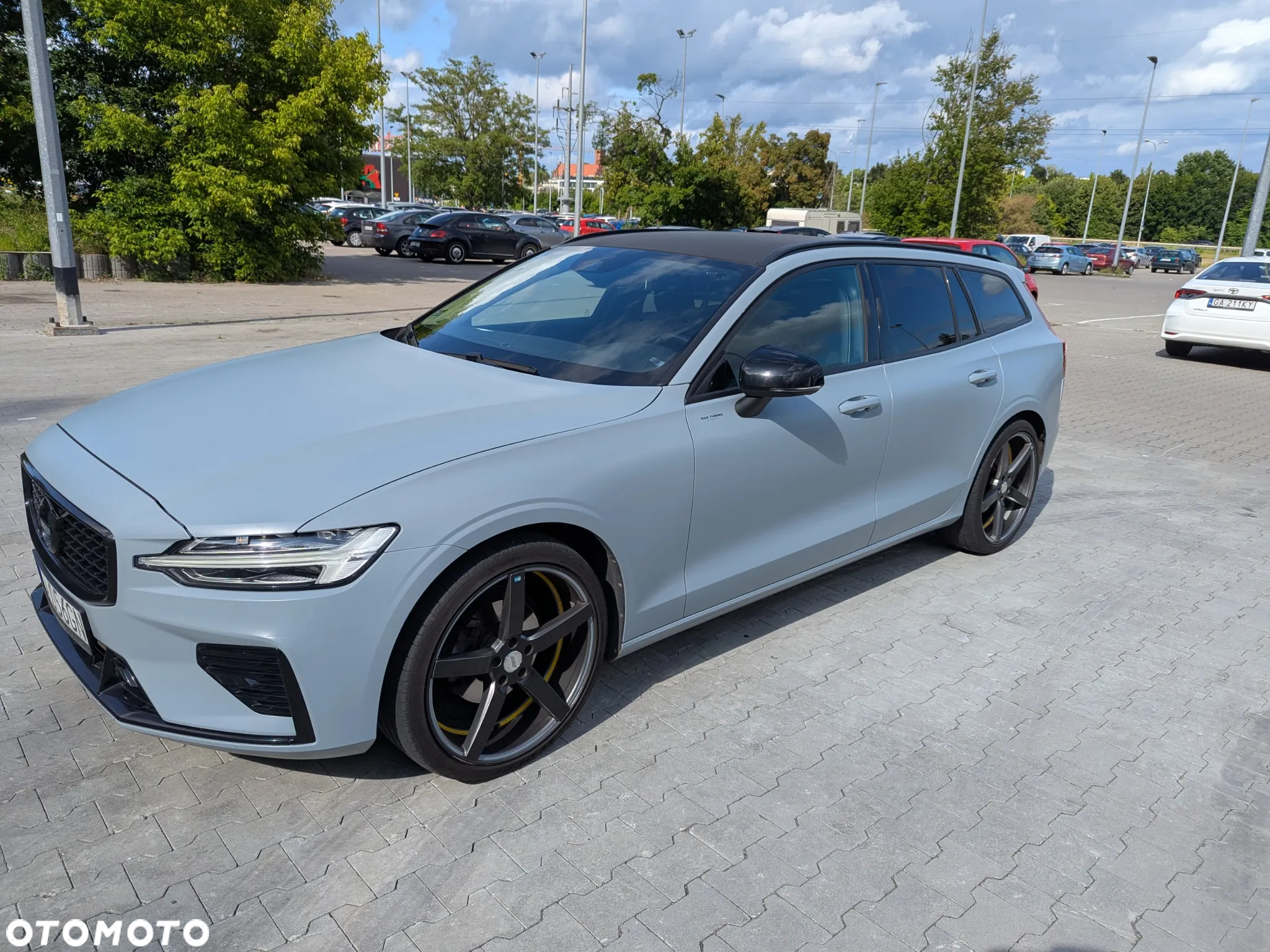 Volvo V60 D3 R-Design - 11