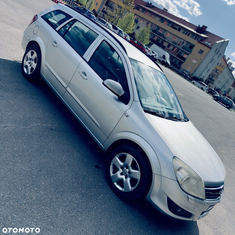 Opel Astra 1.9 CDTI - 4