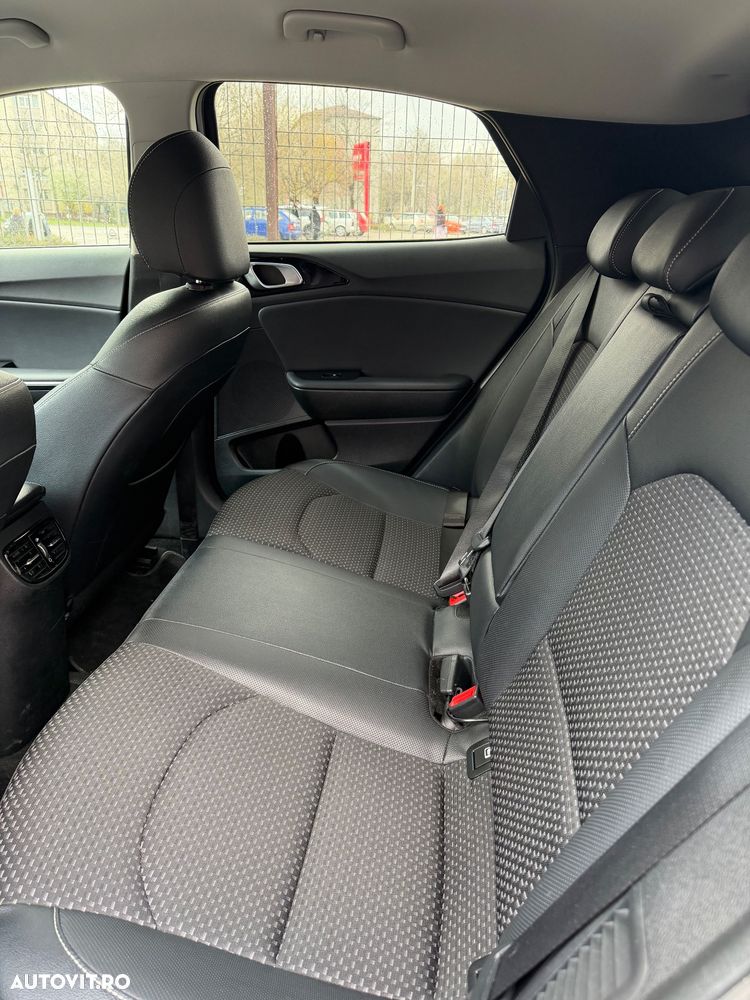 Kia XCeed 1.6 GDI 6DCT PHEV Vision - 10