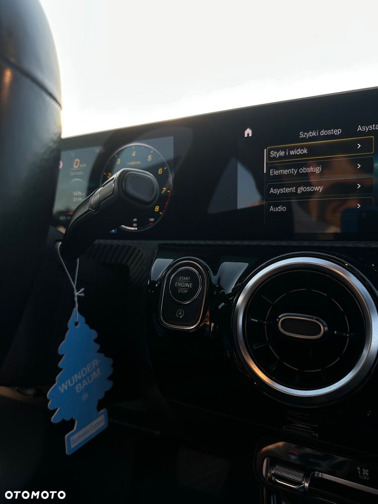 Mercedes-Benz CLA - 23
