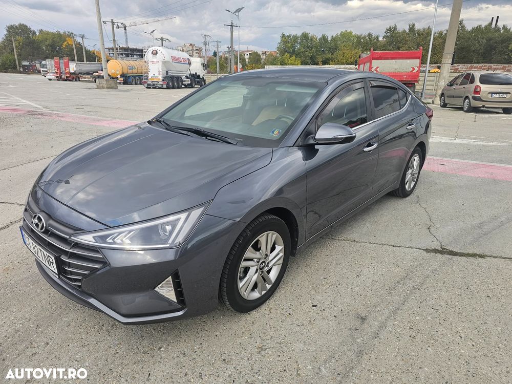 Hyundai Elantra 1.6 MPi Highway - 1