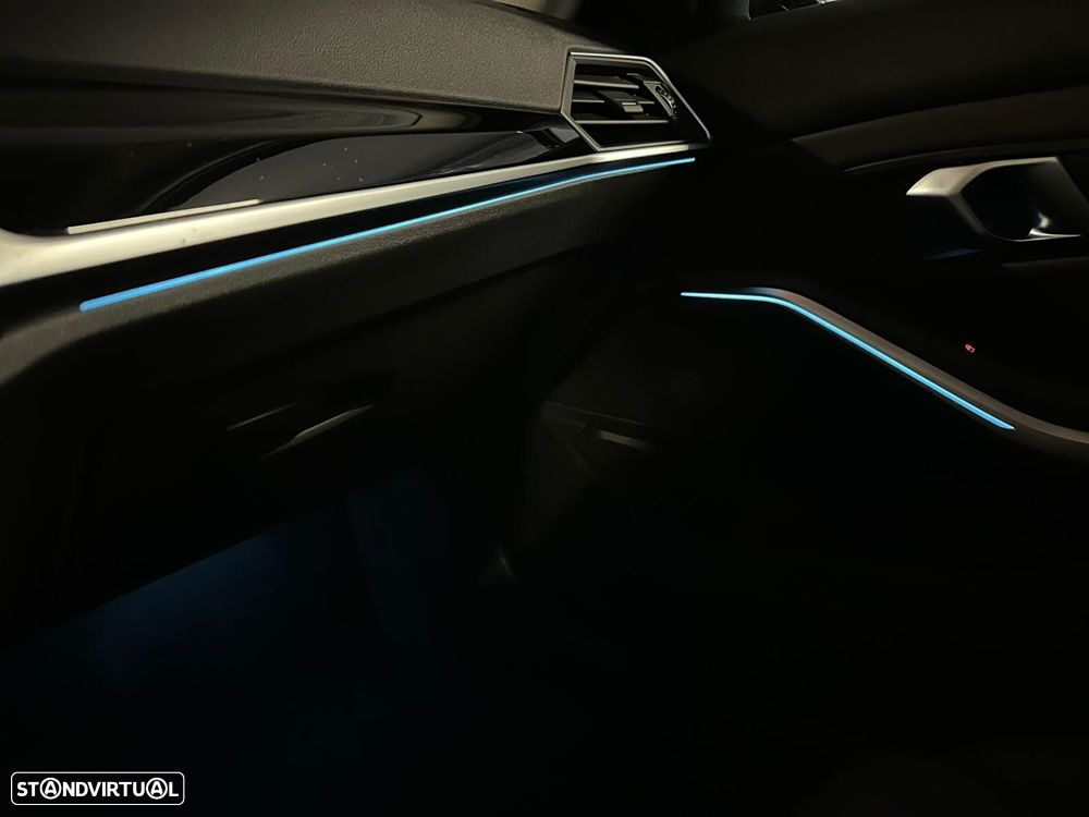 BMW 330 e Touring xDrive Aut. - 36