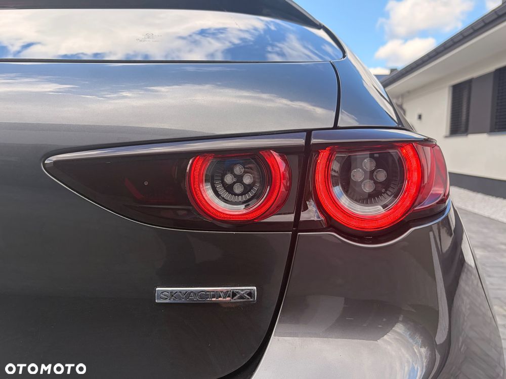 Mazda 3 2.0 mHEV Hikari - 9