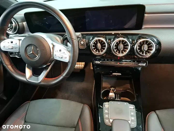 Mercedes-Benz CLA 200 AMG Line 7G-DCT - 19