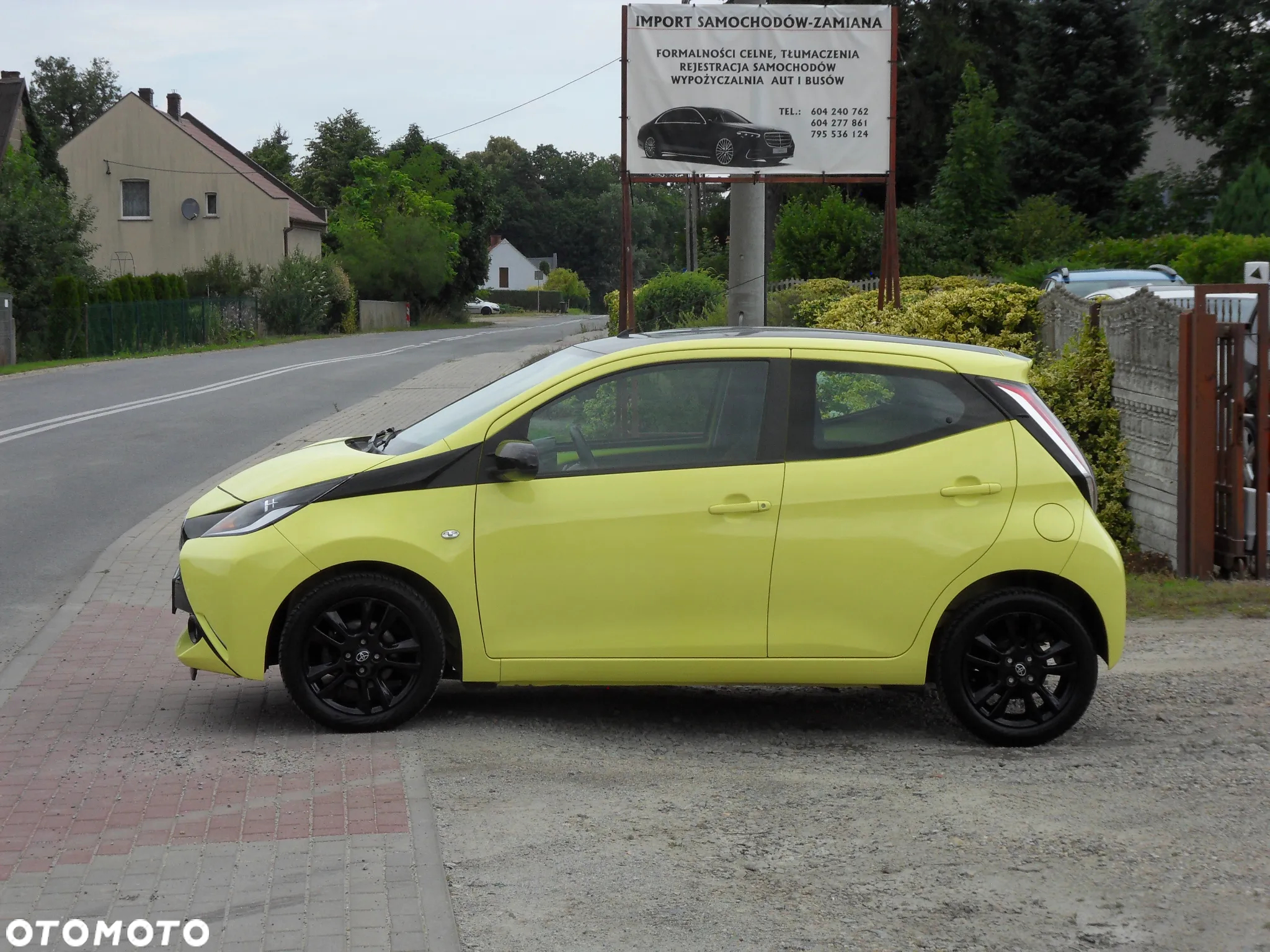 Toyota Aygo x-play touch - 2