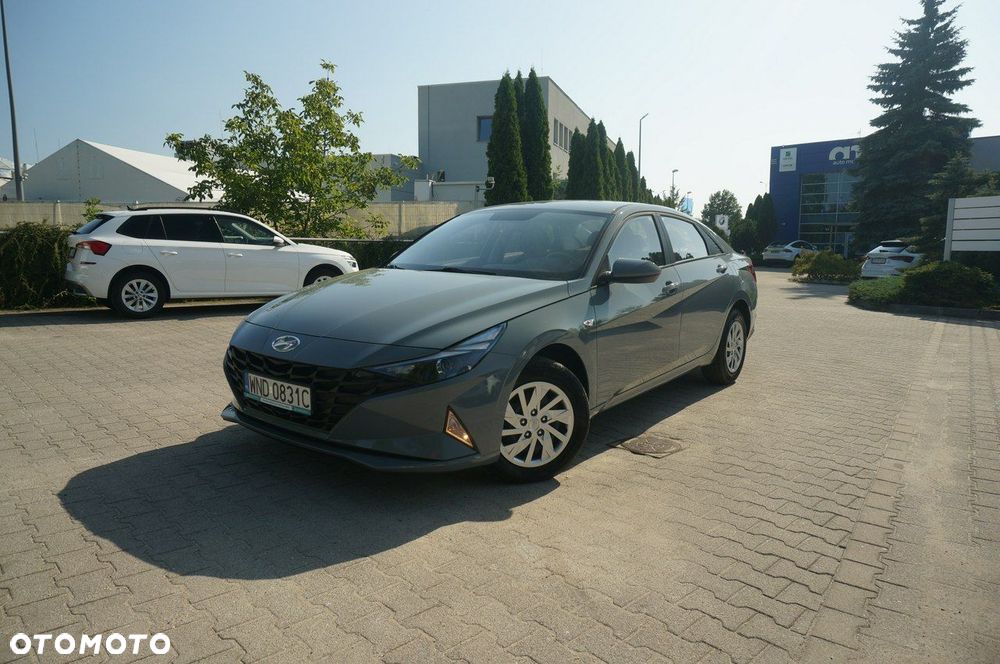 Hyundai Elantra 1.6 Modern CVT - 2