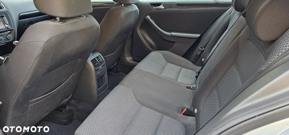 Volkswagen Jetta 1.2 TSI BlueMotion Technology - 22