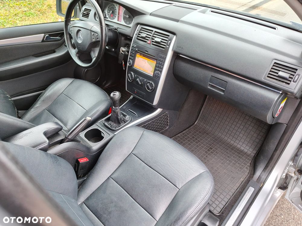 Mercedes-Benz Klasa B 180 CDI Special Edition - 34