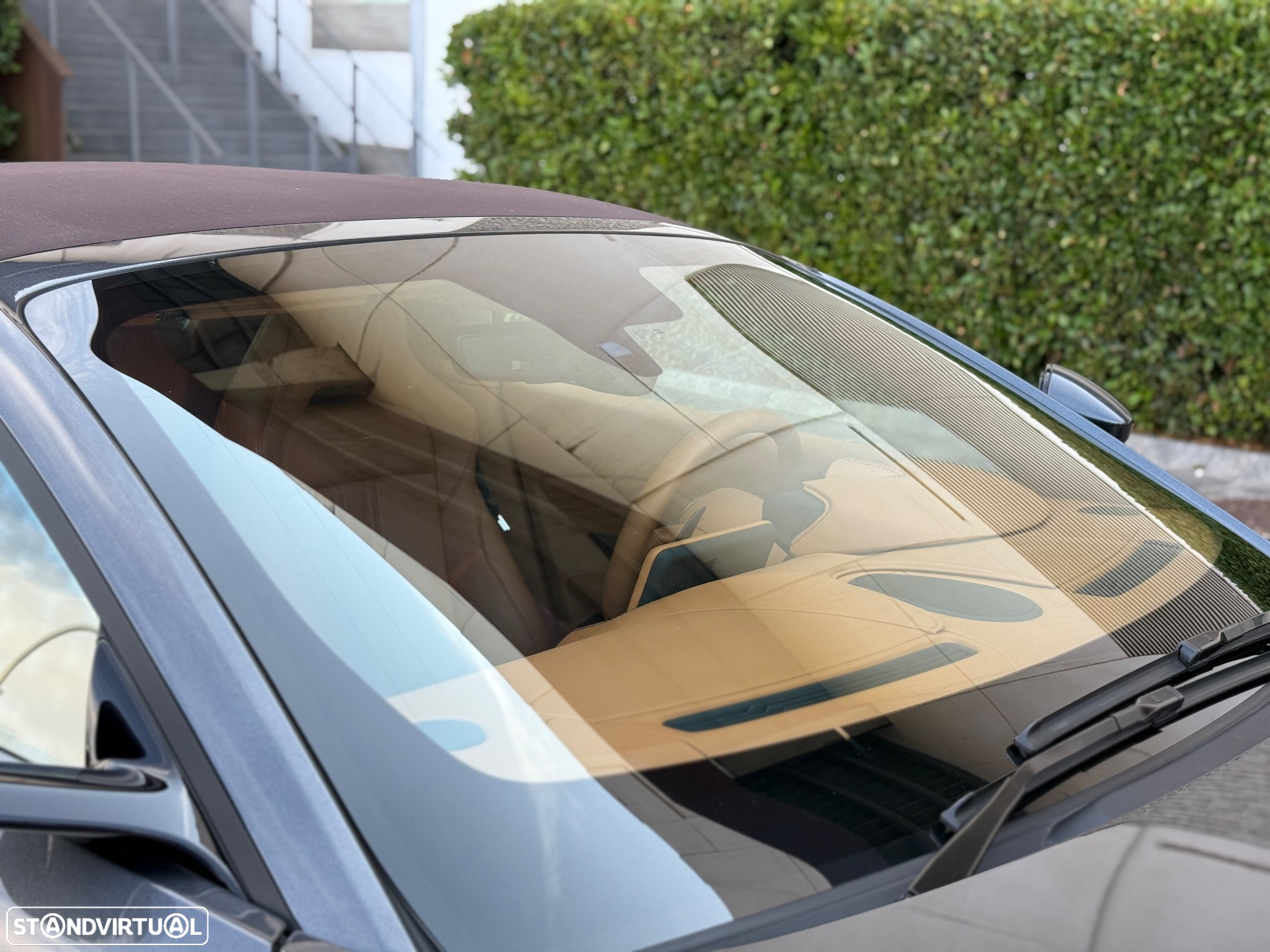 Aston Martin Vantage Roadster V8 - 14