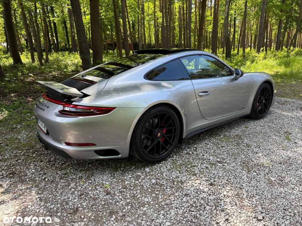 Porsche 911 Carrera 4 GTS PDK - 10