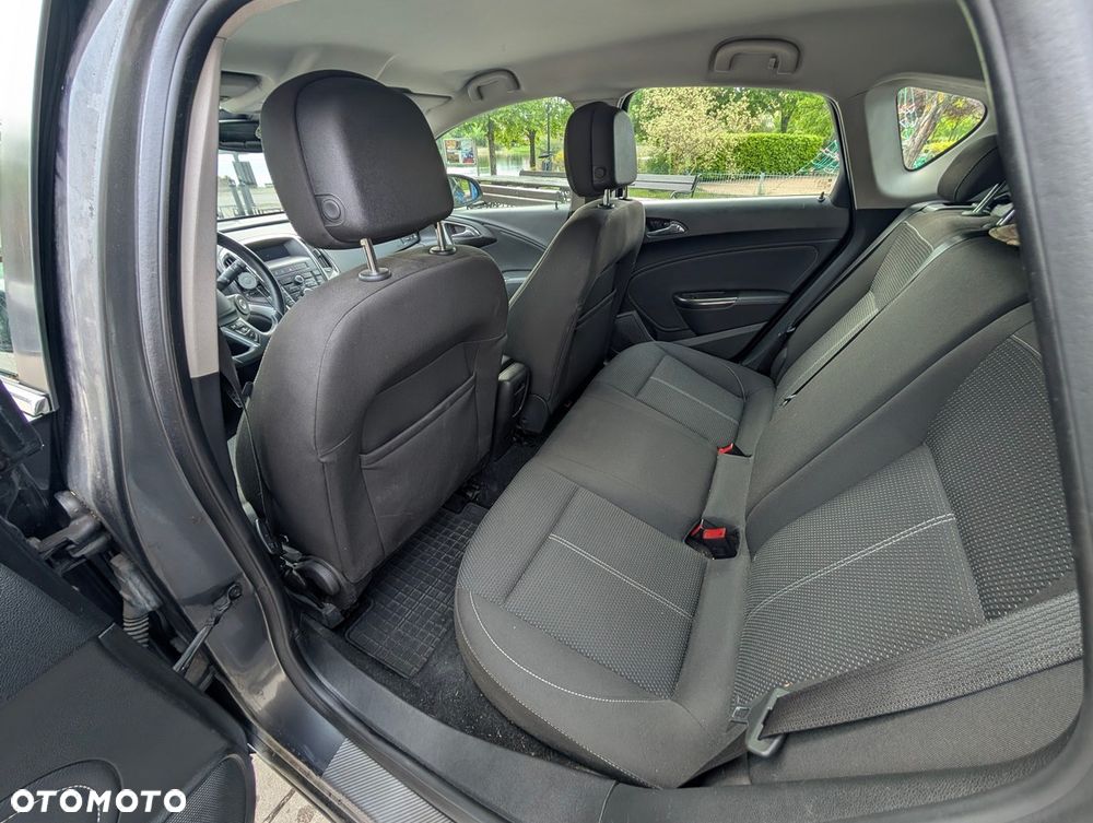 Opel Astra 1.6 T Cosmo - 22