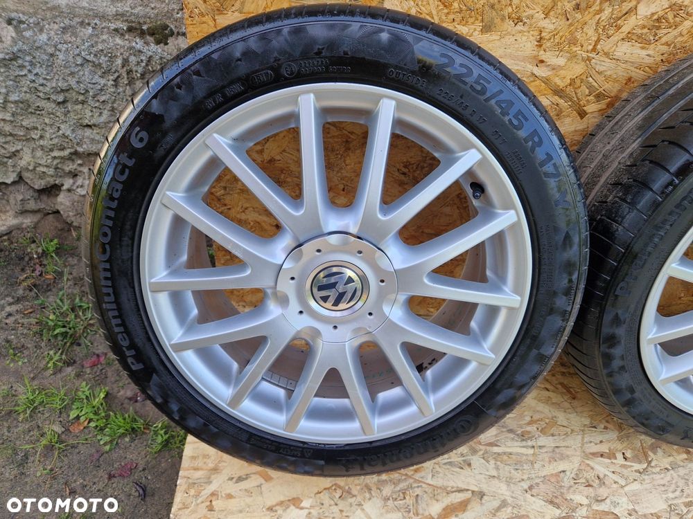 VW FELGI ALUMINIOWE ET54 7Jx17 57,1mm 1K0601025AN OPONY CONTINENTAL 225/45 R17 4,5-5 mm - 2