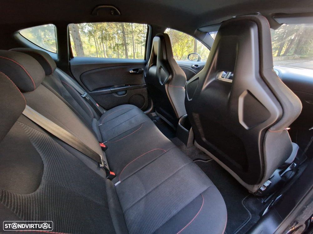 SEAT Leon 2.0 T FSI Cupra - 2