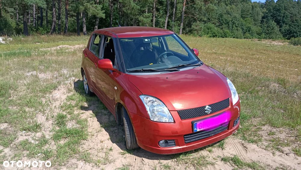 Suzuki Swift - 1