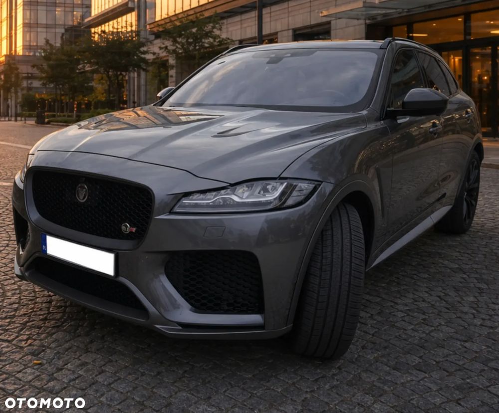 Jaguar F-Pace AWD SVR - 1