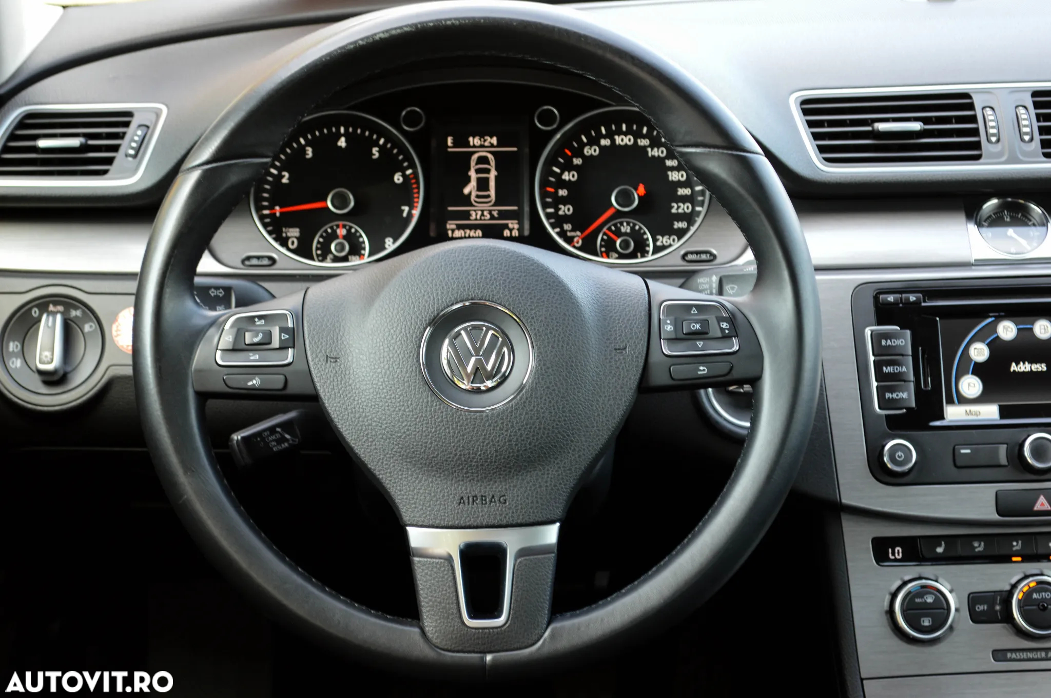 Volkswagen Passat 1.4 TSI BlueMotion Technology Comfortline - 30