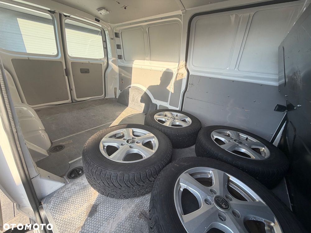 Volkswagen Transporter - 20