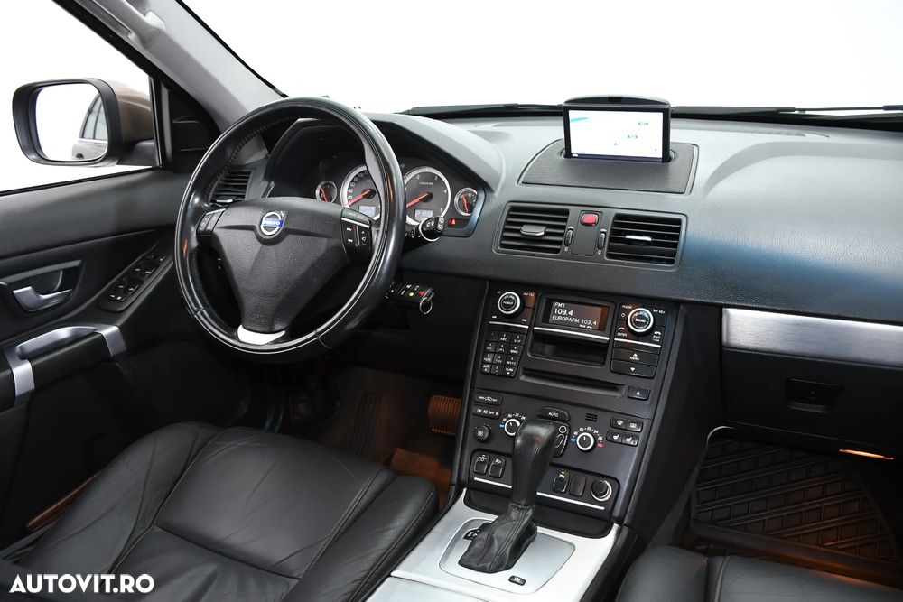 Volvo XC 90 D5 AWD Geartonic Summum - 11