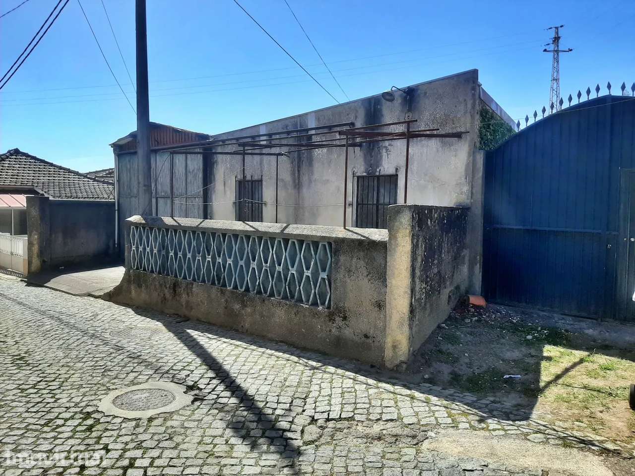 Armazém com 384 m2 em Gemunde Maia - para VENDA - Grande imagem: 3/11