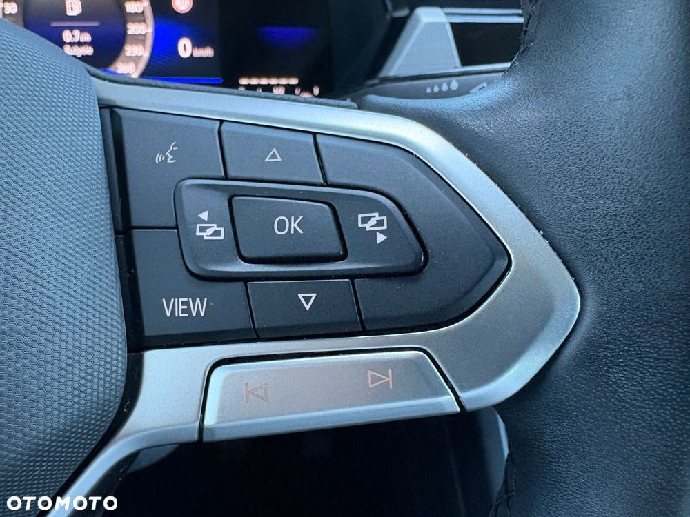 Volkswagen Touran - 24