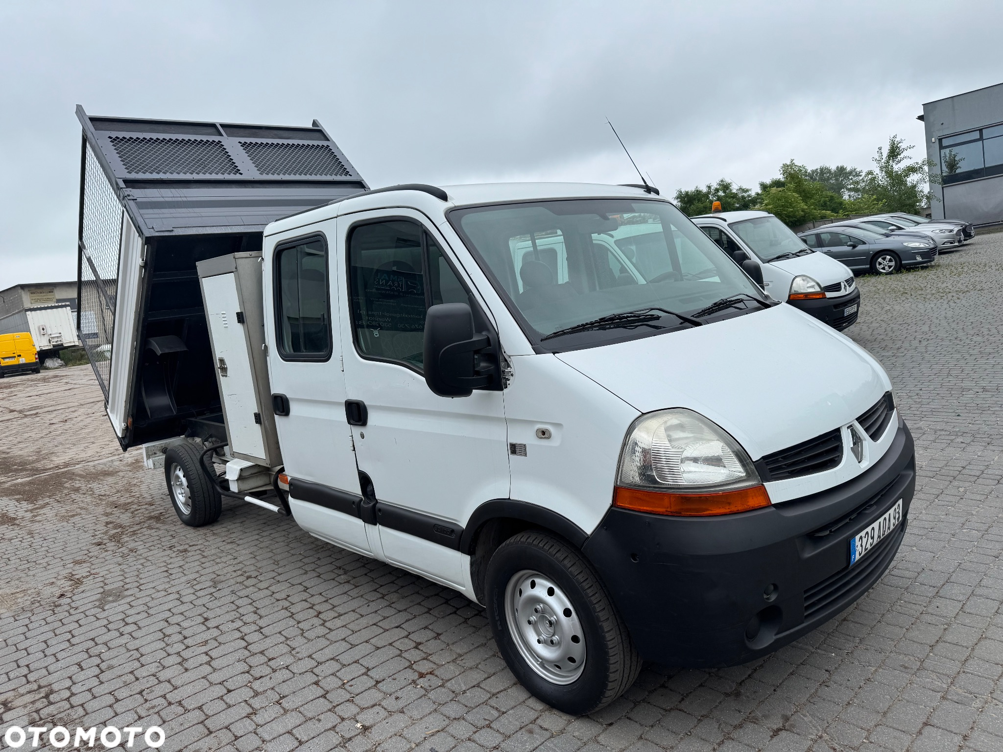 Renault Master 2009 r. kraty wywóz liści Wywrotka Kiper Brygadówka 7 Osobowy Dubelkabina Dobelkabina Wywrot Doka - 3