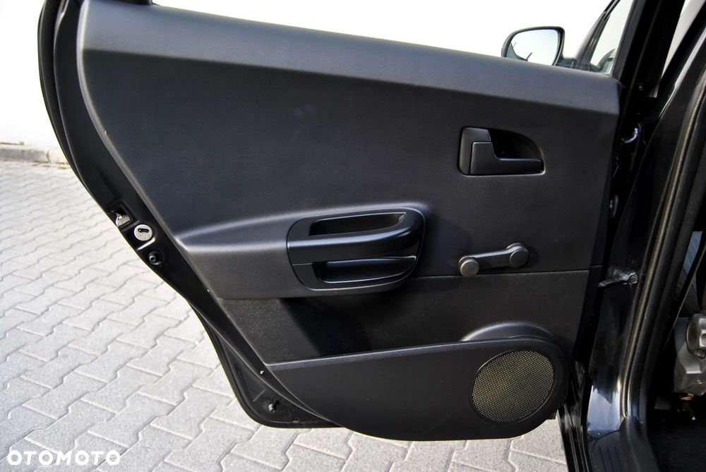 Kia Ceed - 24