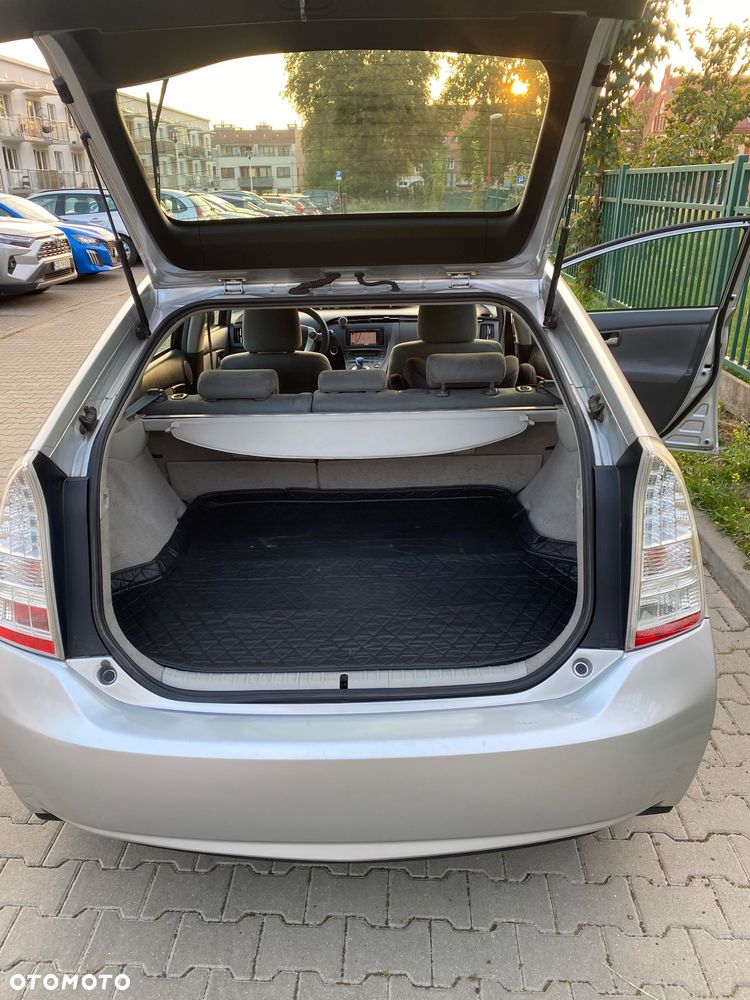 Toyota Prius - 15