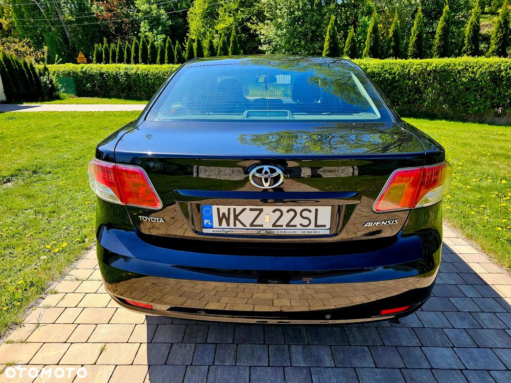 Toyota Avensis 2.0 Prestige NAVI - 6