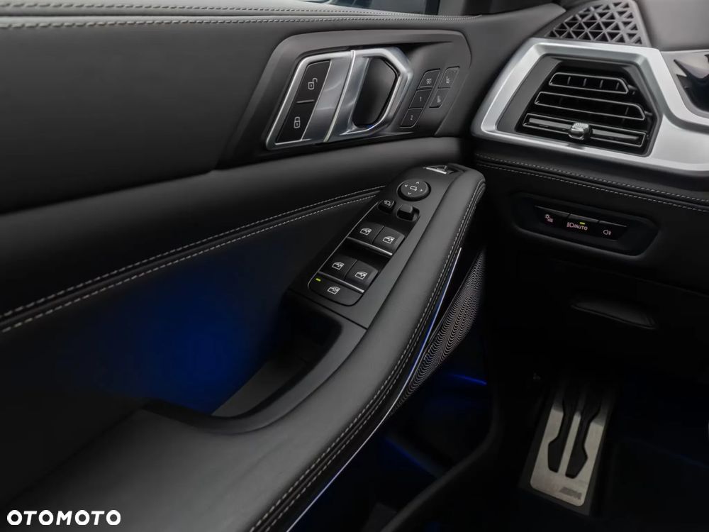 BMW X5 M M60i mHEV sport - 28