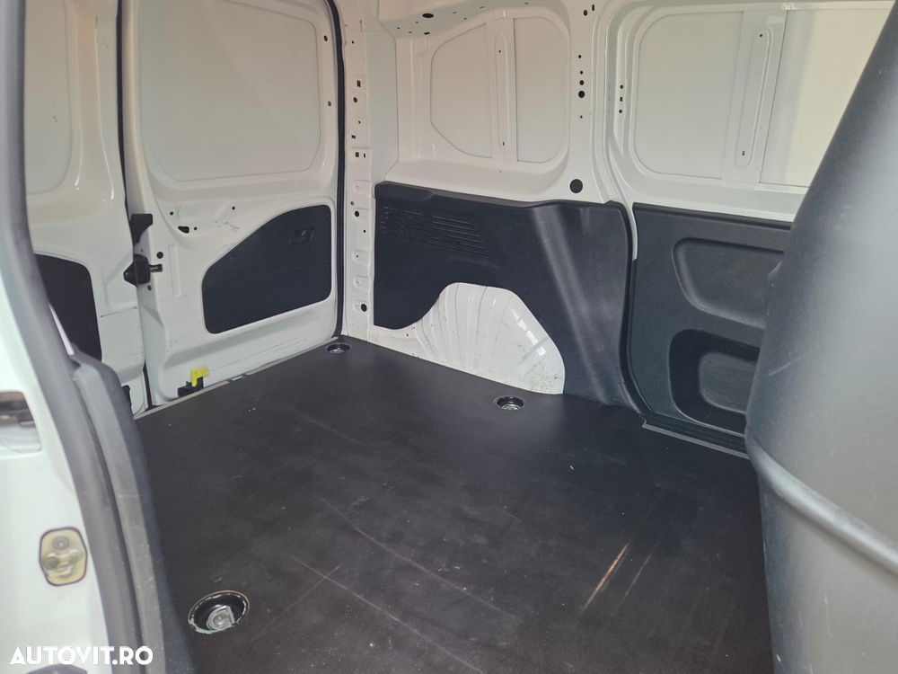 Peugeot New Partner L1H1 - 15