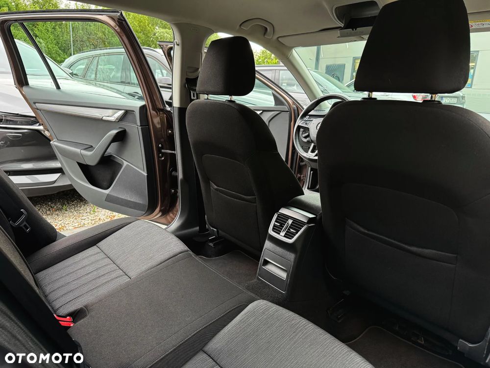 Skoda Octavia 1.5 TSI ACT Style DSG - 17