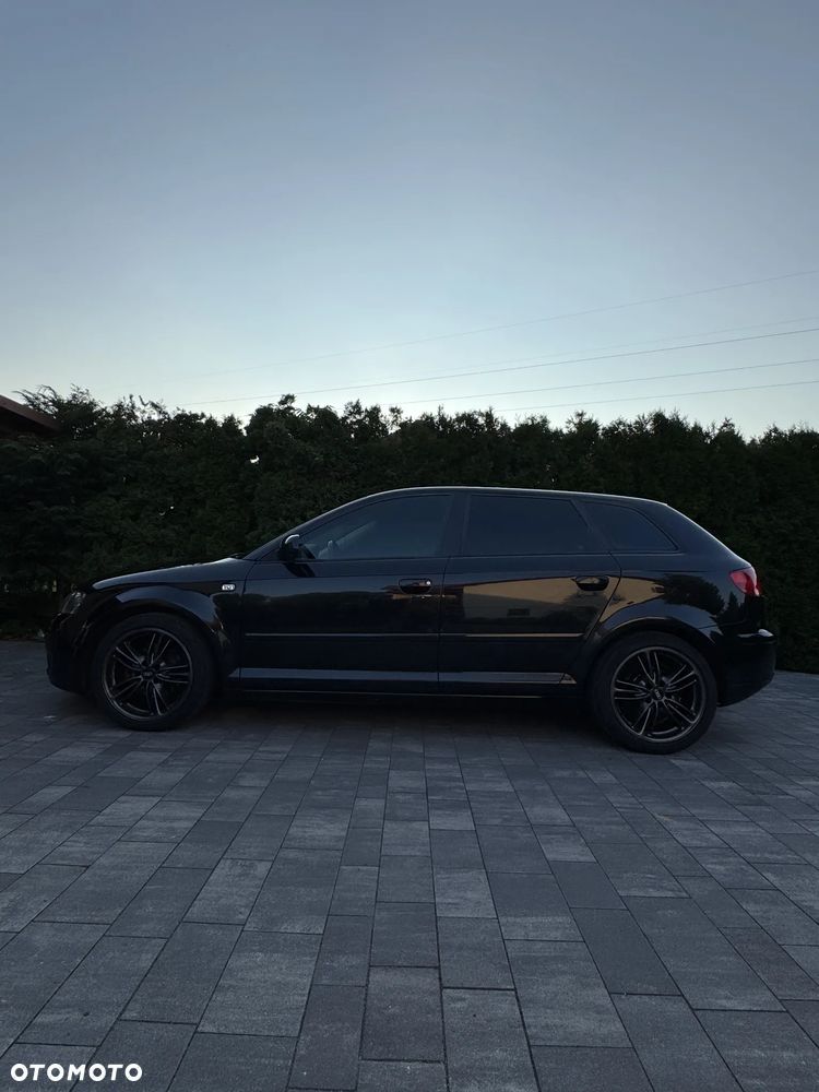 Audi A3 Sportback - 4