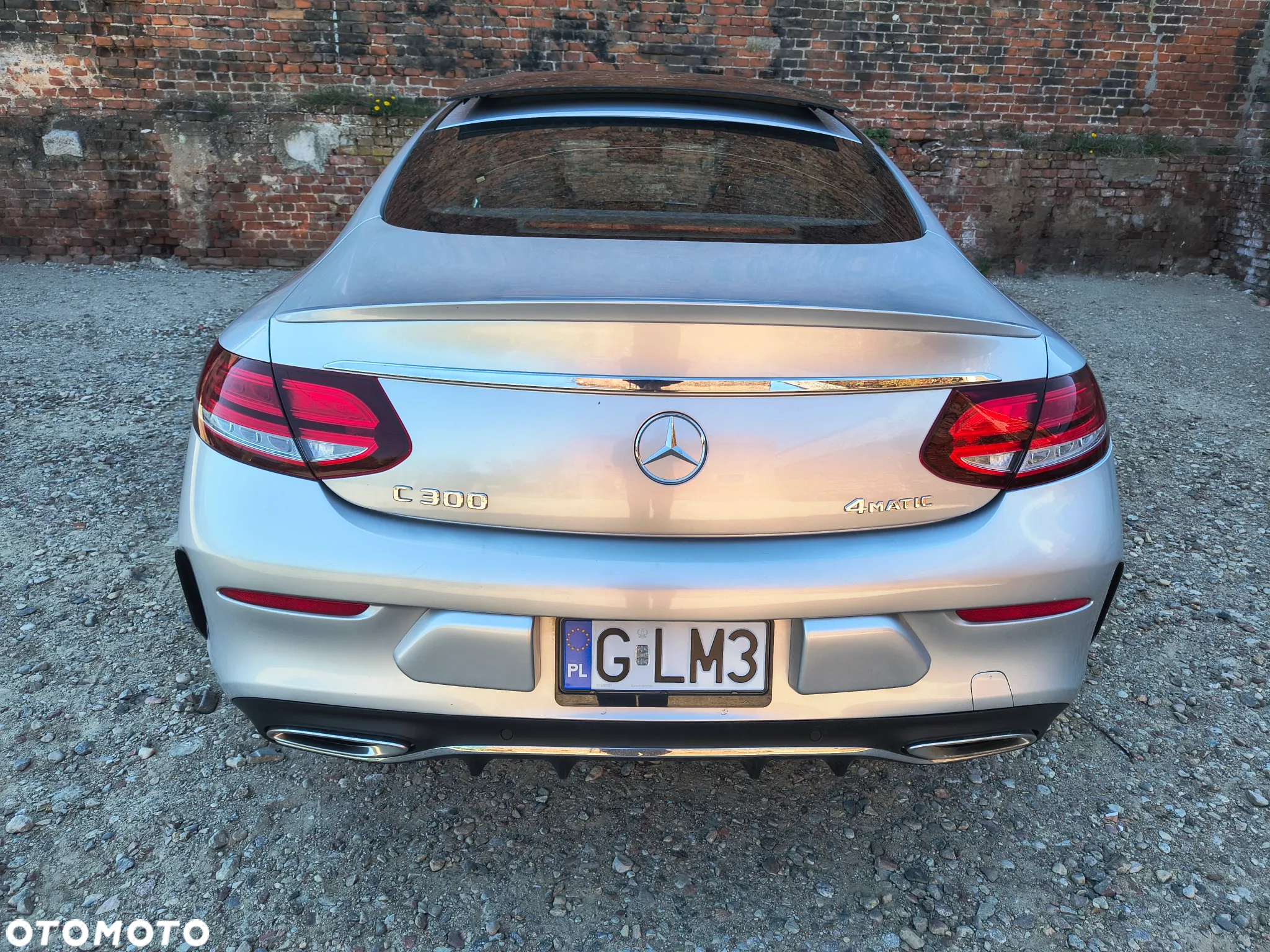 Mercedes-Benz Klasa C 300 Coupe 4Matic 9G-TRONIC AMG Line - 4