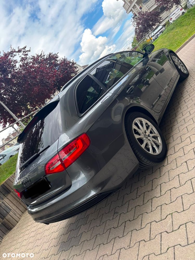 Audi A4 Avant 2.0 TDI DPF clean diesel multitronic S line Sportpaket - 3