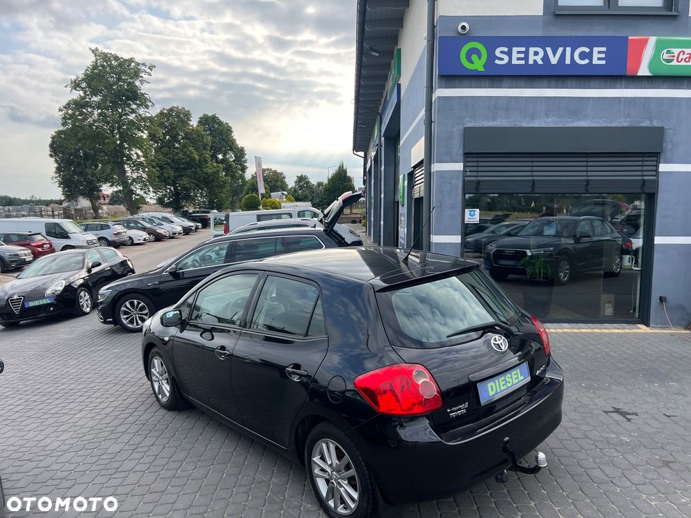 Toyota Auris 1.4 D-4D 2010 - 10