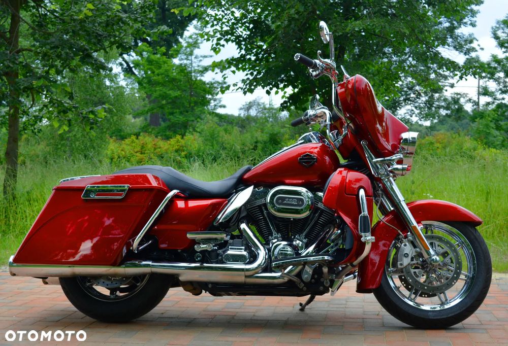 Harley-Davidson FLHTCU Ultra - 2