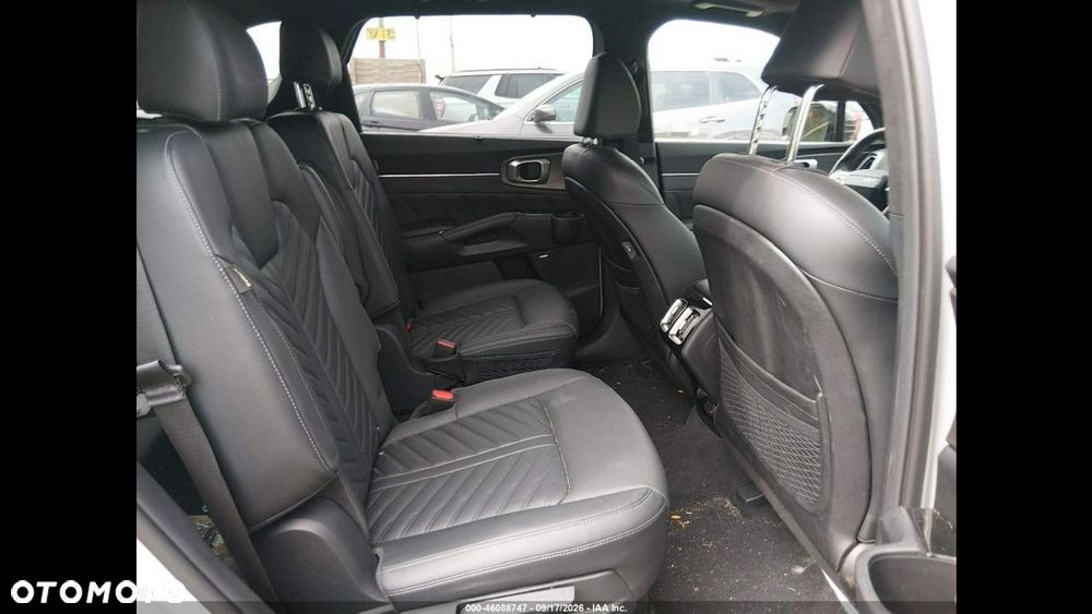 Kia Sorento - 10