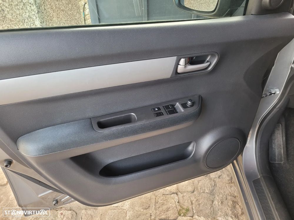 Suzuki Swift 1.3 DDiS GL - 10