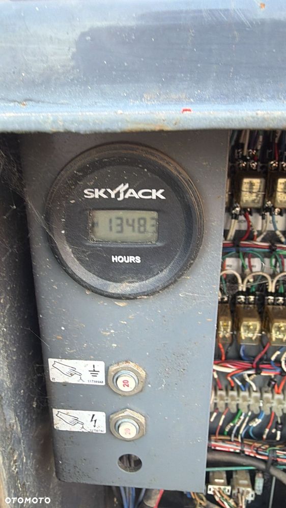 Skyjack SJ8831 - 3
