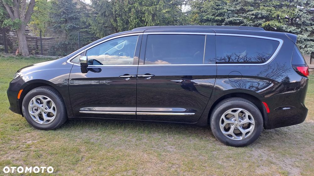 Chrysler Pacifica - 23