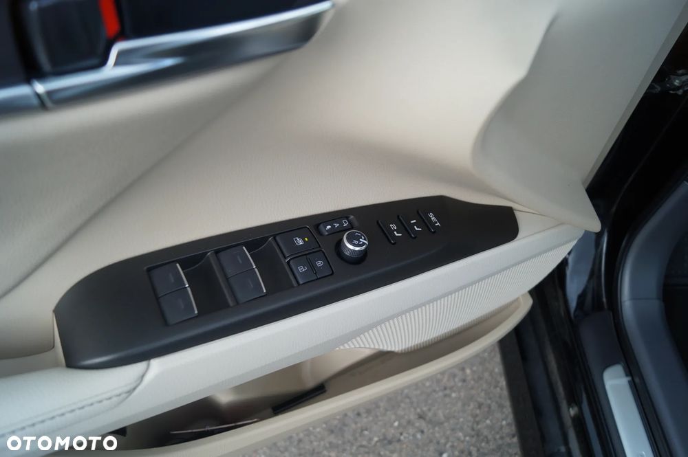 Toyota Camry 2.5 Hybrid Executive CVT - 9