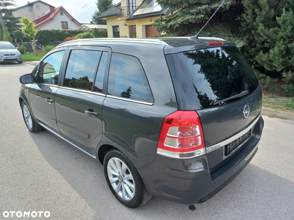 Opel Zafira 1.8 Innovation 110 Jahre - 12