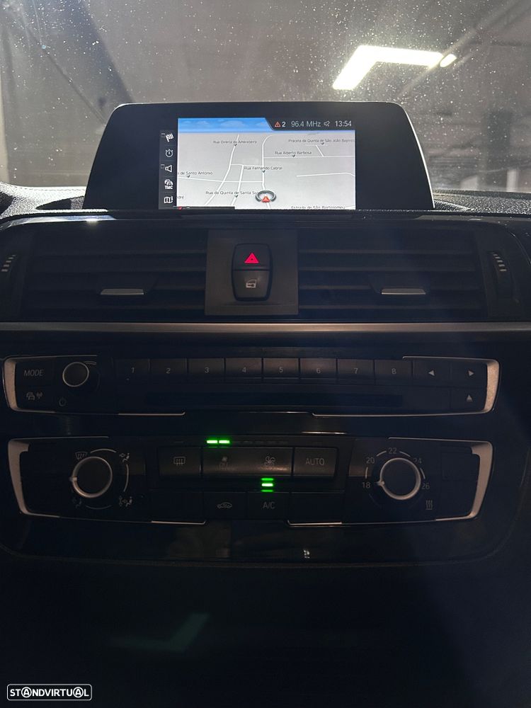 BMW 118 d Aut. Sport Line - 8