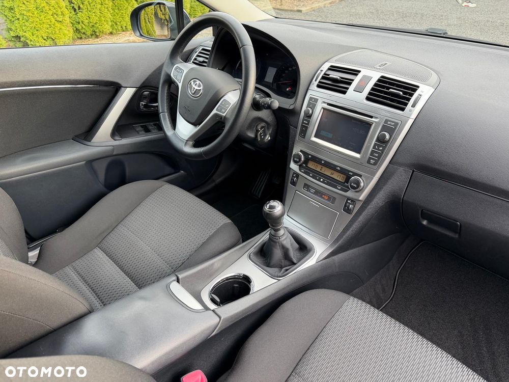 Toyota Avensis 1.8 Executive - 23