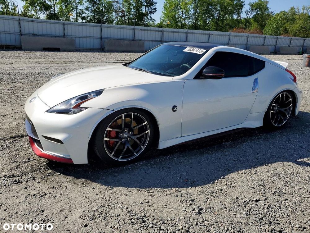 Nissan 370 Z - 1