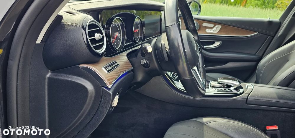 Mercedes-Benz Klasa E 220 d Business Edition 9G-TRONIC - 28
