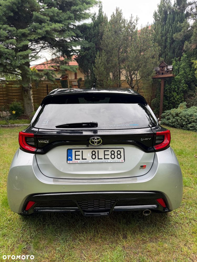 Toyota Yaris Hybrid 1.5 GR Sport - 4